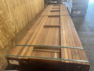 Ca. 230x Guyana Teak Planken Geschaafd, 27x40mm, lengte 395cm